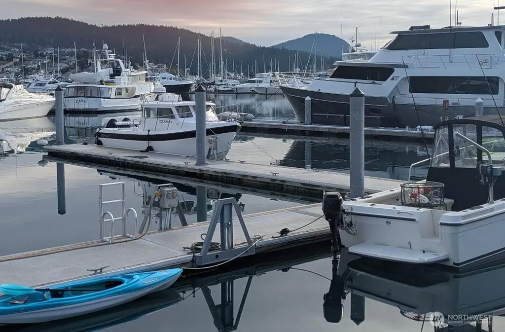 2001 Skyline Way Anacortes WA 98221