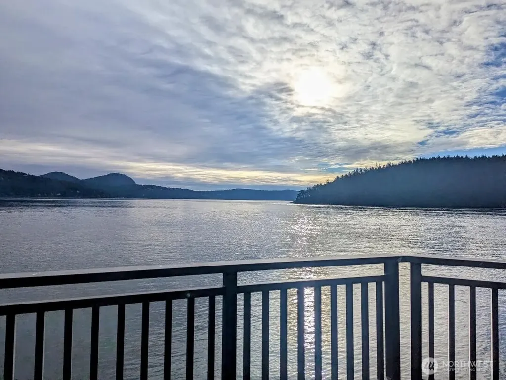 2001 Skyline Way Anacortes WA 98221
