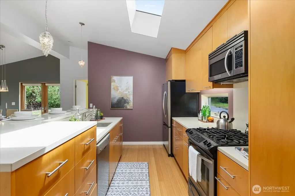 8856 24th Avenue SW Seattle WA 98106