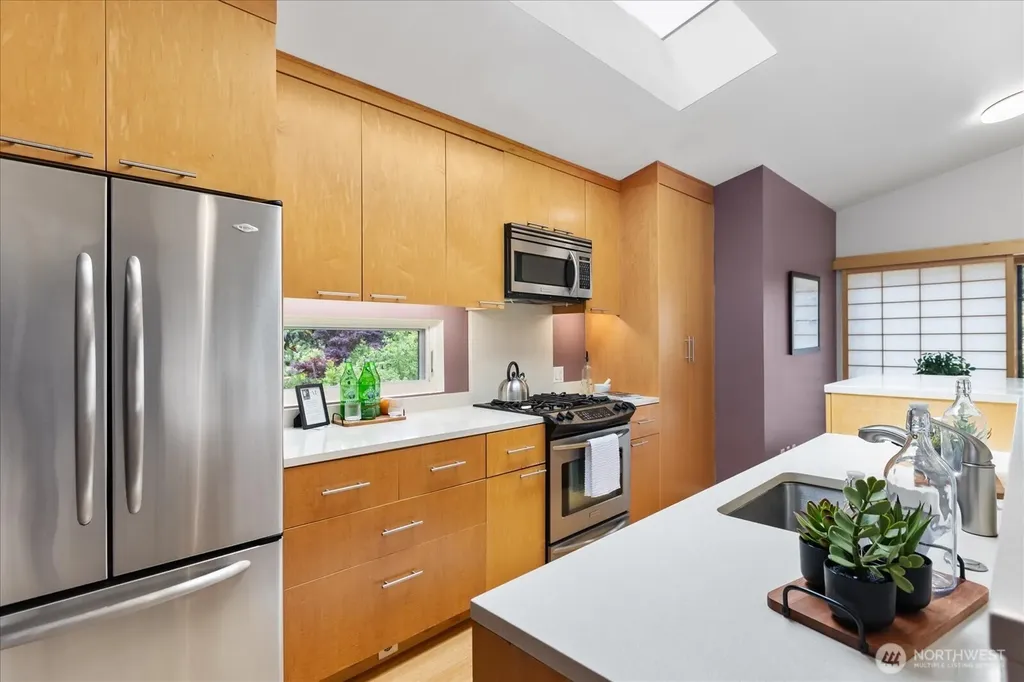 8856 24th Avenue SW Seattle WA 98106