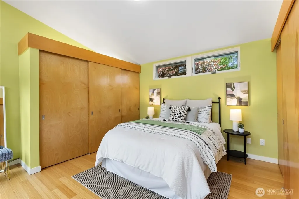 8856 24th Avenue SW Seattle WA 98106