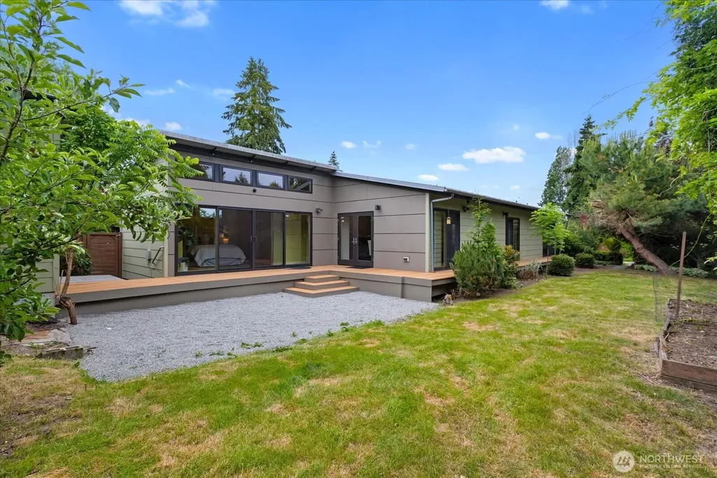 8856 24th Avenue SW Seattle WA 98106
