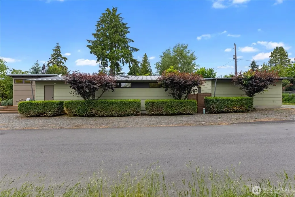 8856 24th Avenue SW Seattle WA 98106