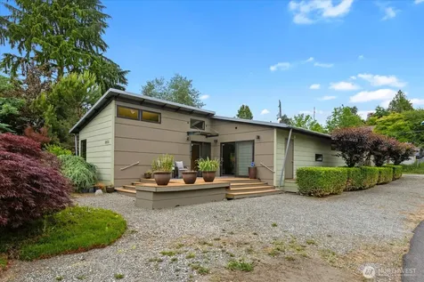 8856 24th Avenue SW Seattle WA 98106