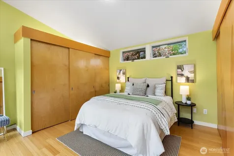 8856 24th Avenue SW Seattle WA 98106