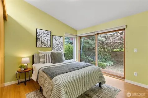 8856 24th Avenue SW Seattle WA 98106