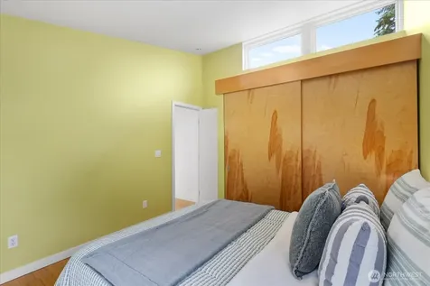 8856 24th Avenue SW Seattle WA 98106