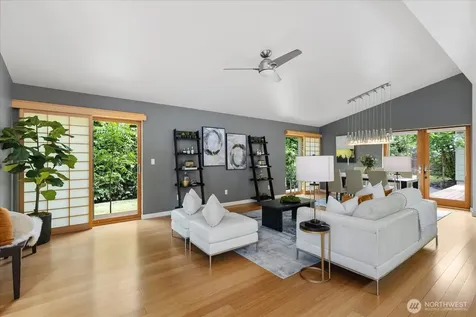 8856 24th Avenue SW Seattle WA 98106