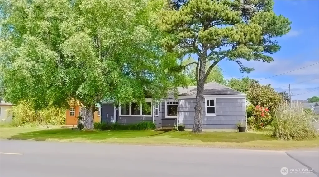 212 SE 12th Street Long Beach WA 98631