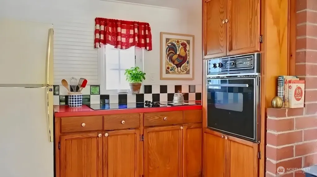212 SE 12th Street Long Beach WA 98631