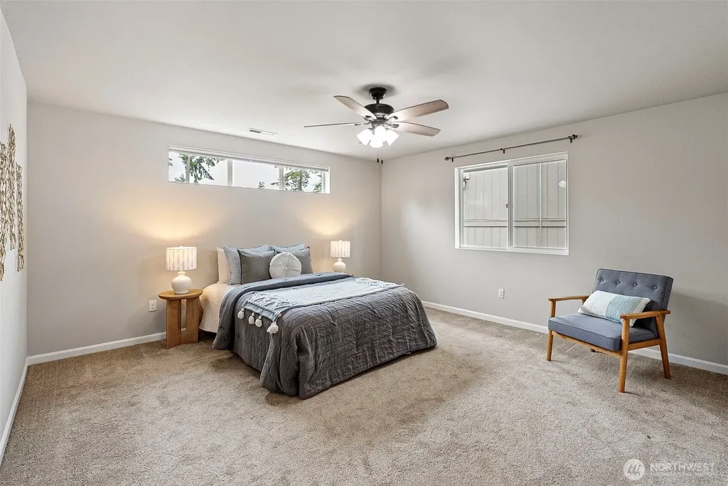 4244 SE Horsehead Way Port Orchard WA 98366