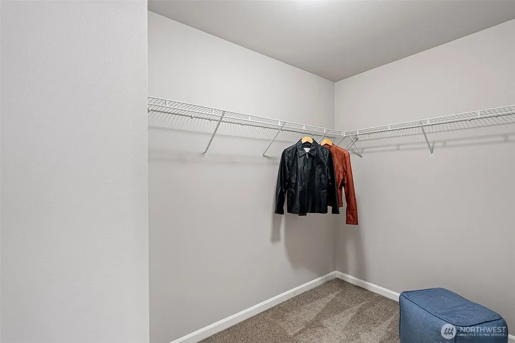 4244 SE Horsehead Way Port Orchard WA 98366