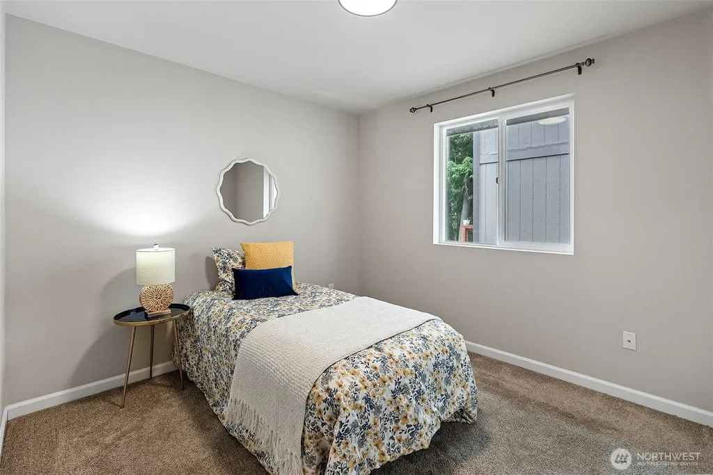 4244 SE Horsehead Way Port Orchard WA 98366