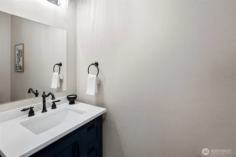 4244 SE Horsehead Way Port Orchard WA 98366