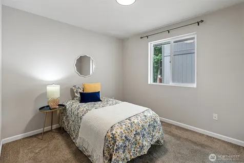 4244 SE Horsehead Way Port Orchard WA 98366