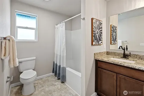 4244 SE Horsehead Way Port Orchard WA 98366