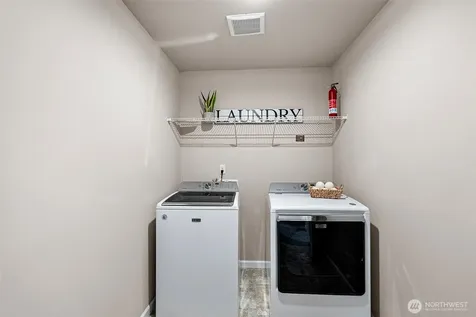4244 SE Horsehead Way Port Orchard WA 98366