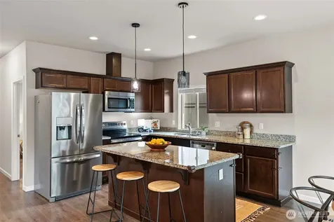 4244 SE Horsehead Way Port Orchard WA 98366