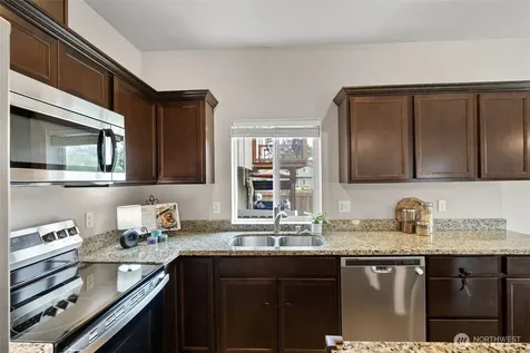 4244 SE Horsehead Way Port Orchard WA 98366