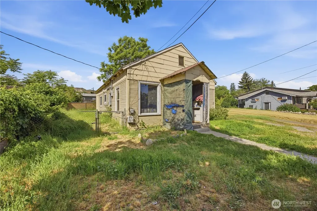 620 Chelan Avenue Wenatchee WA 98801