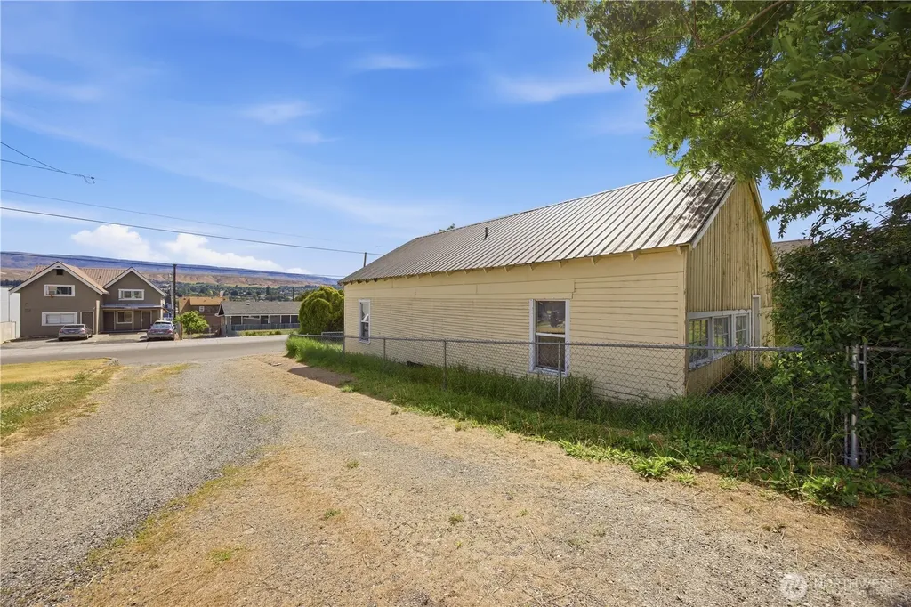 620 Chelan Avenue Wenatchee WA 98801