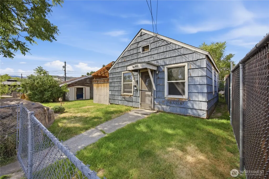 620 Chelan Avenue Wenatchee WA 98801
