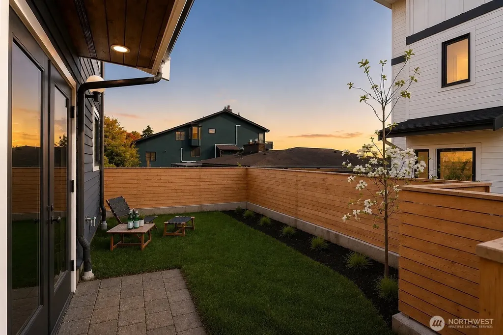909 32nd Avenue S Seattle WA 98144
