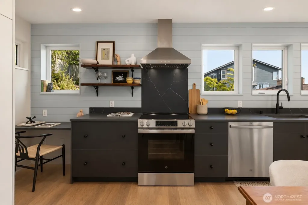 909 32nd Avenue S Seattle WA 98144