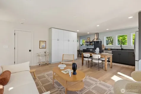 909 32nd Avenue S Seattle WA 98144