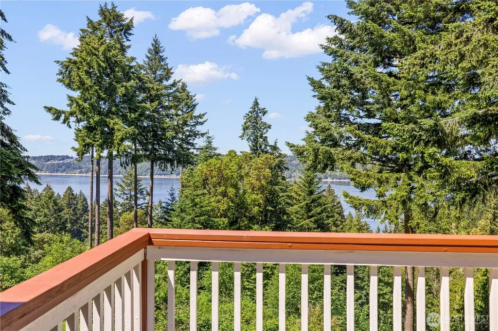 28525 143rd Avenue SW Vashon WA 98070