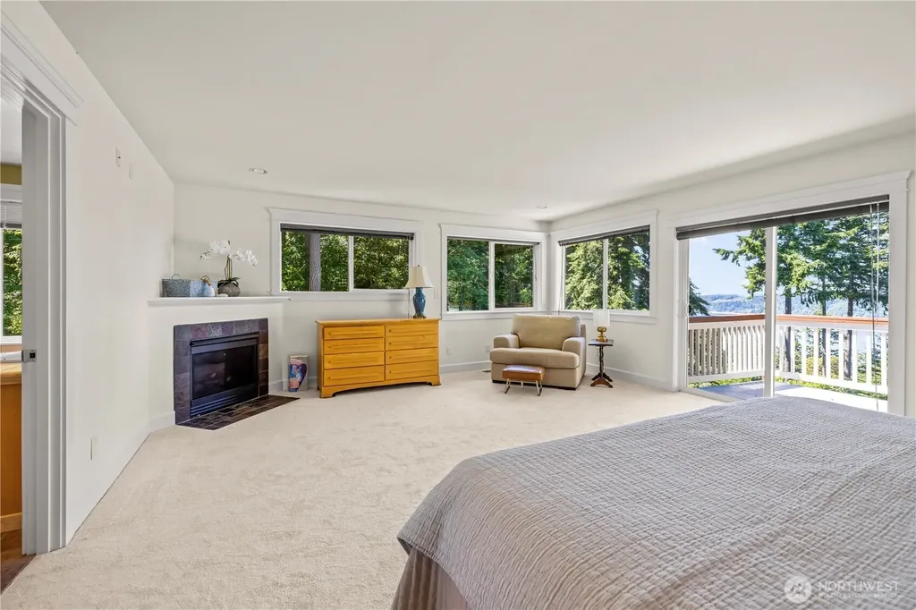28525 143rd Avenue SW Vashon WA 98070
