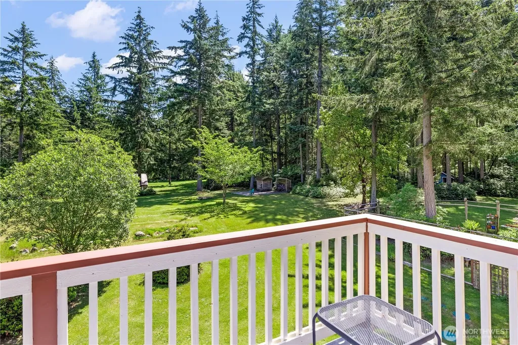 28525 143rd Avenue SW Vashon WA 98070