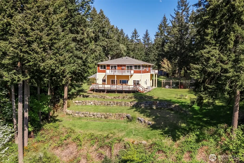 28525 143rd Avenue SW Vashon WA 98070