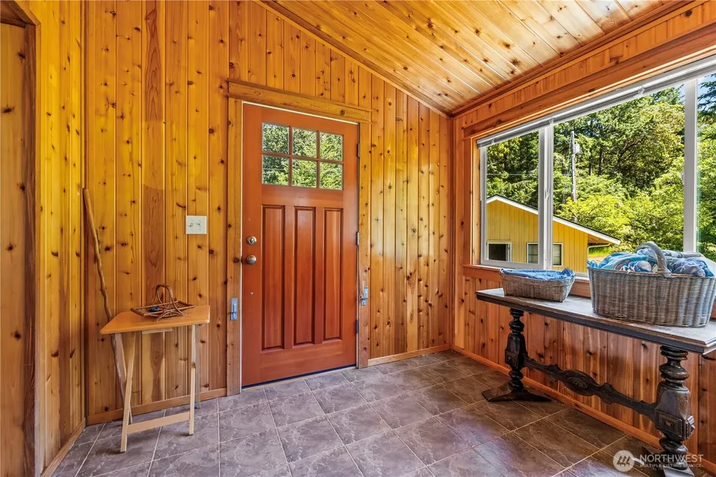 28525 143rd Avenue SW Vashon WA 98070