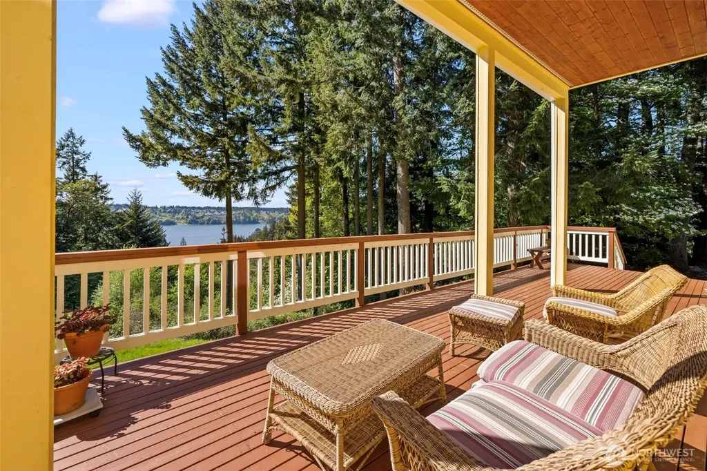28525 143rd Avenue SW Vashon WA 98070