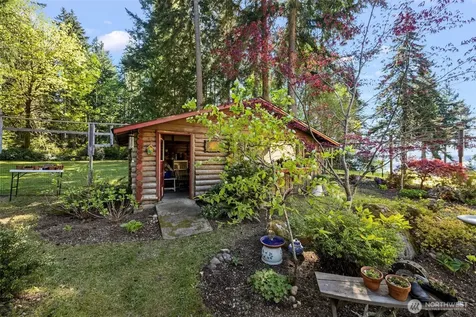28525 143rd Avenue SW Vashon WA 98070