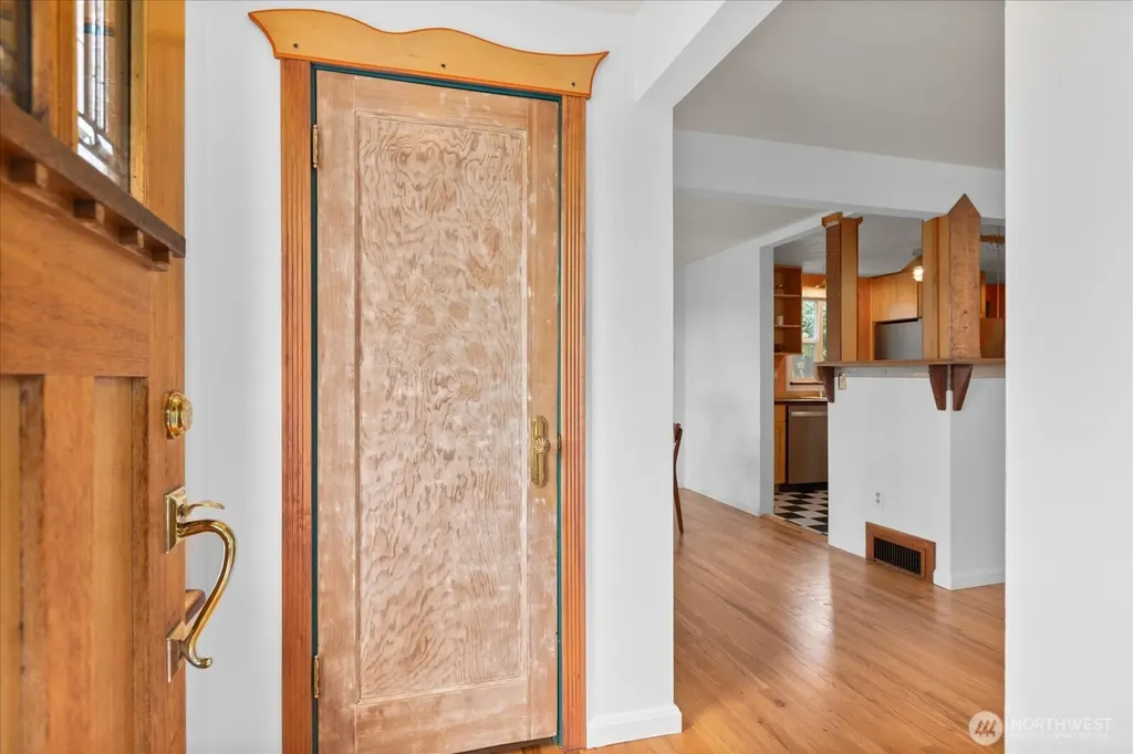 2804 Prosch Avenue W Seattle WA 98119