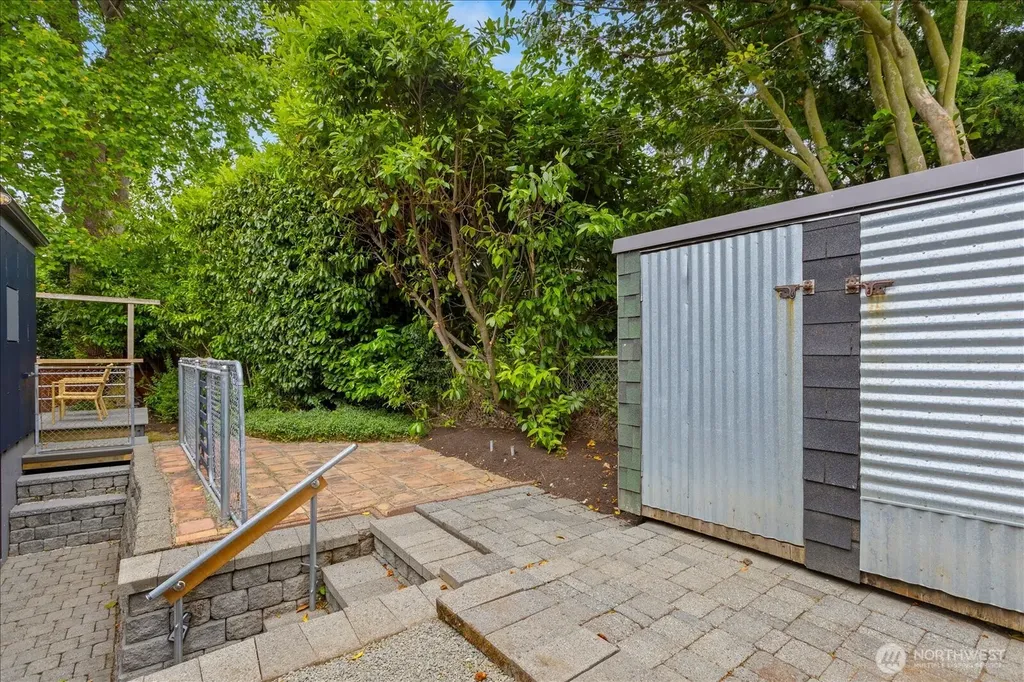 2804 Prosch Avenue W Seattle WA 98119
