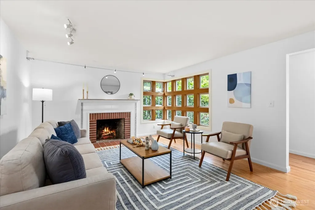2804 Prosch Avenue W Seattle WA 98119