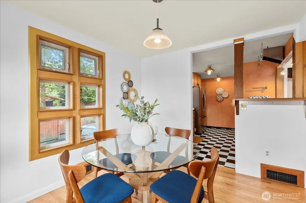 2804 Prosch Avenue W Seattle WA 98119
