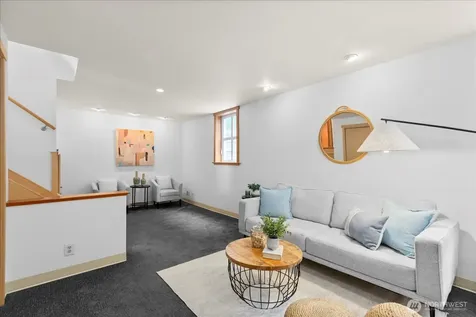 2804 Prosch Avenue W Seattle WA 98119