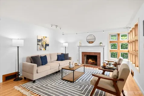 2804 Prosch Avenue W Seattle WA 98119