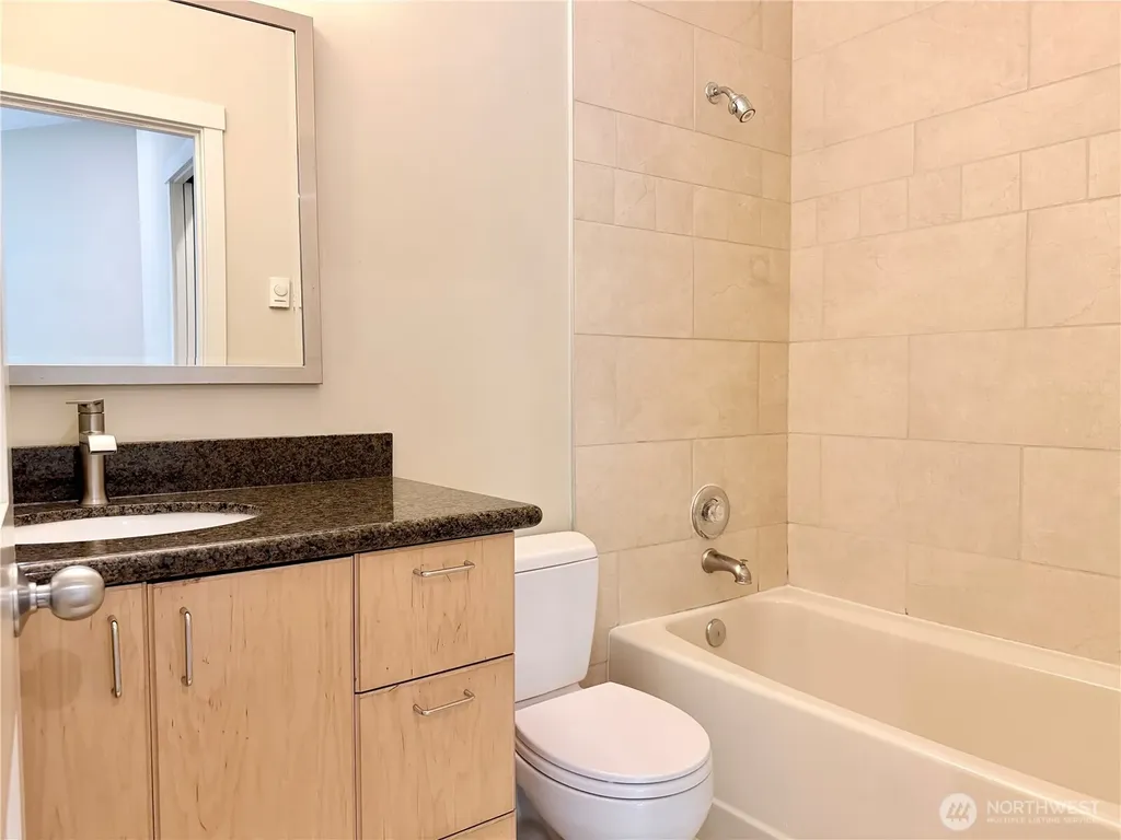 10021 7th Avenue NW Seattle WA 98177