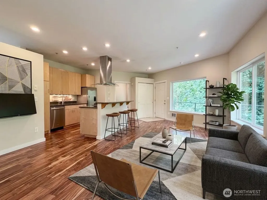 10021 7th Avenue NW Seattle WA 98177