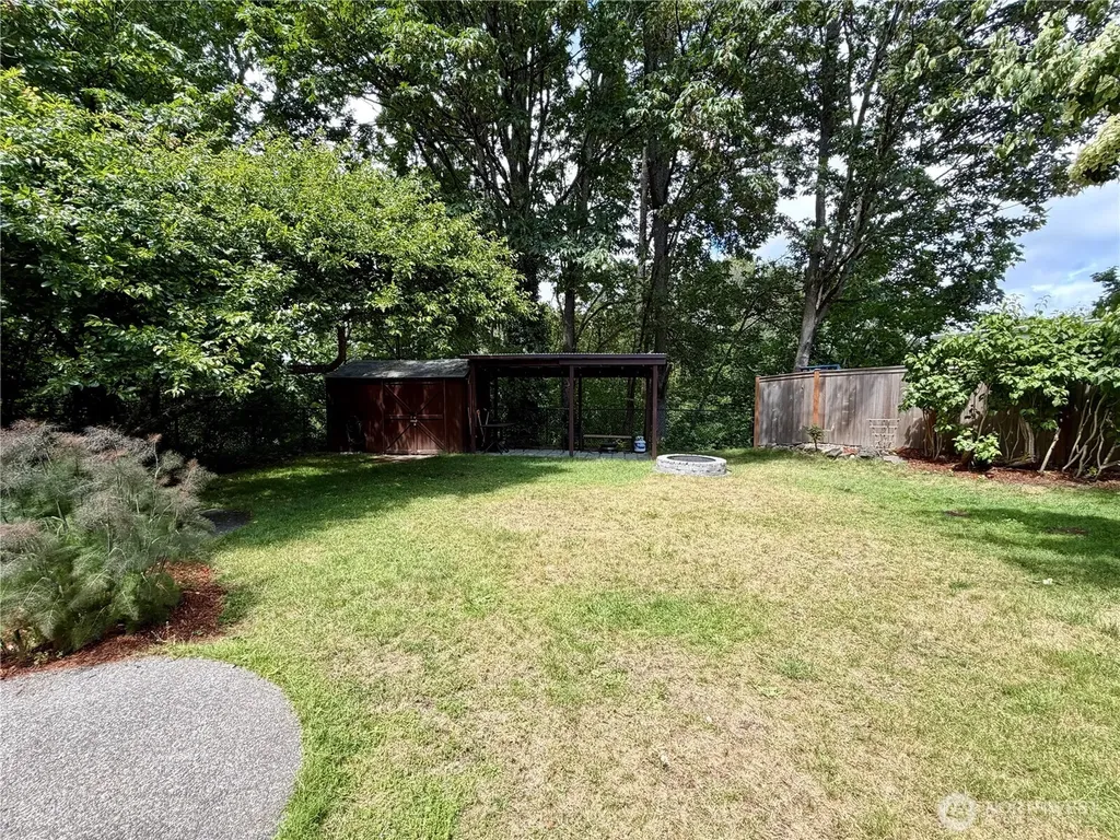 10021 7th Avenue NW Seattle WA 98177