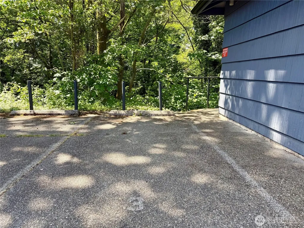 10021 7th Avenue NW Seattle WA 98177