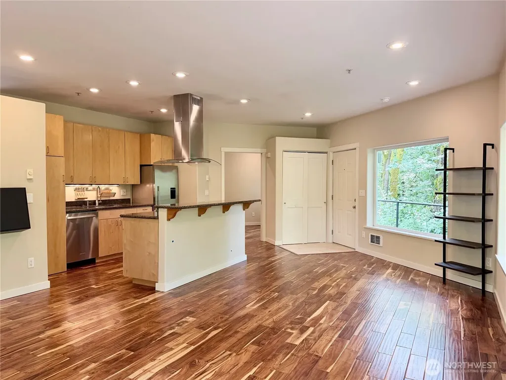 10021 7th Avenue NW Seattle WA 98177
