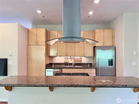10021 7th Avenue NW Seattle WA 98177