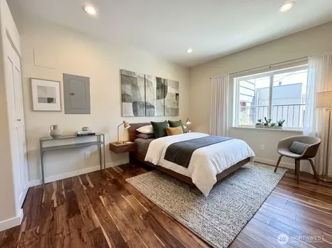 10021 7th Avenue NW Seattle WA 98177