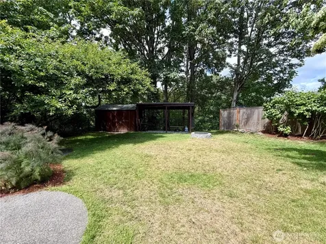 10021 7th Avenue NW Seattle WA 98177